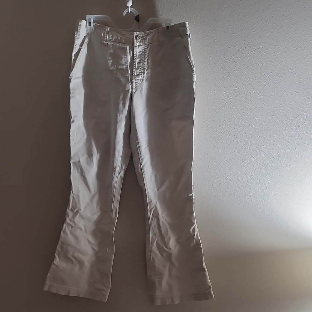 Abercrombie & Fitch Cream Apparel